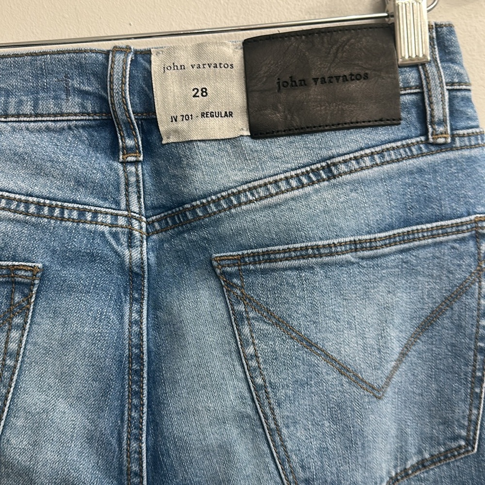 John Varvatos Men's Jv 701 Regular Fit Slim-Straight Jeans - Picture 9 of 13
